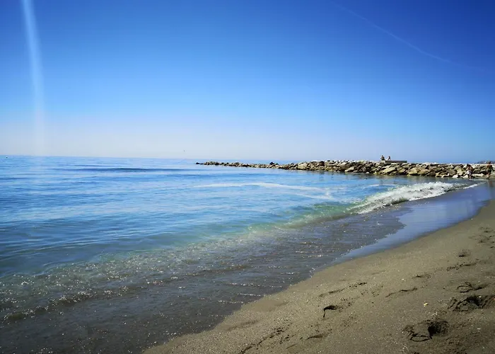 Entre Montana Y Playa * Fuengirola