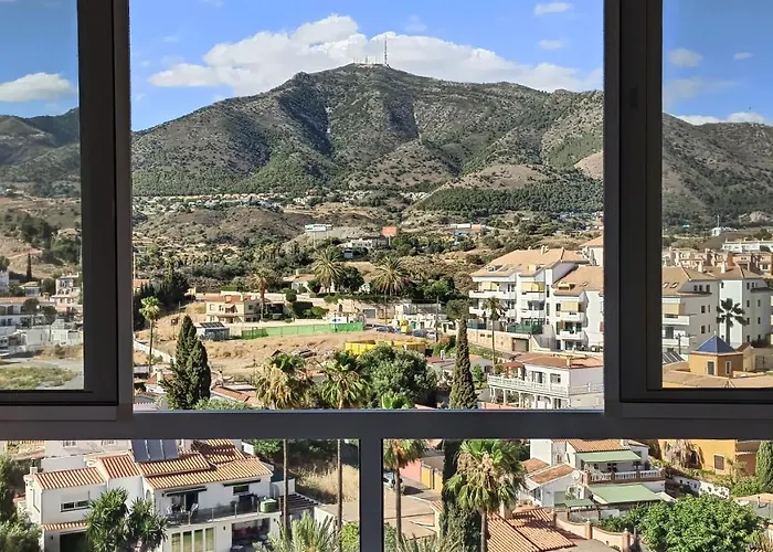 Entre Montana Y Playa * Fuengirola